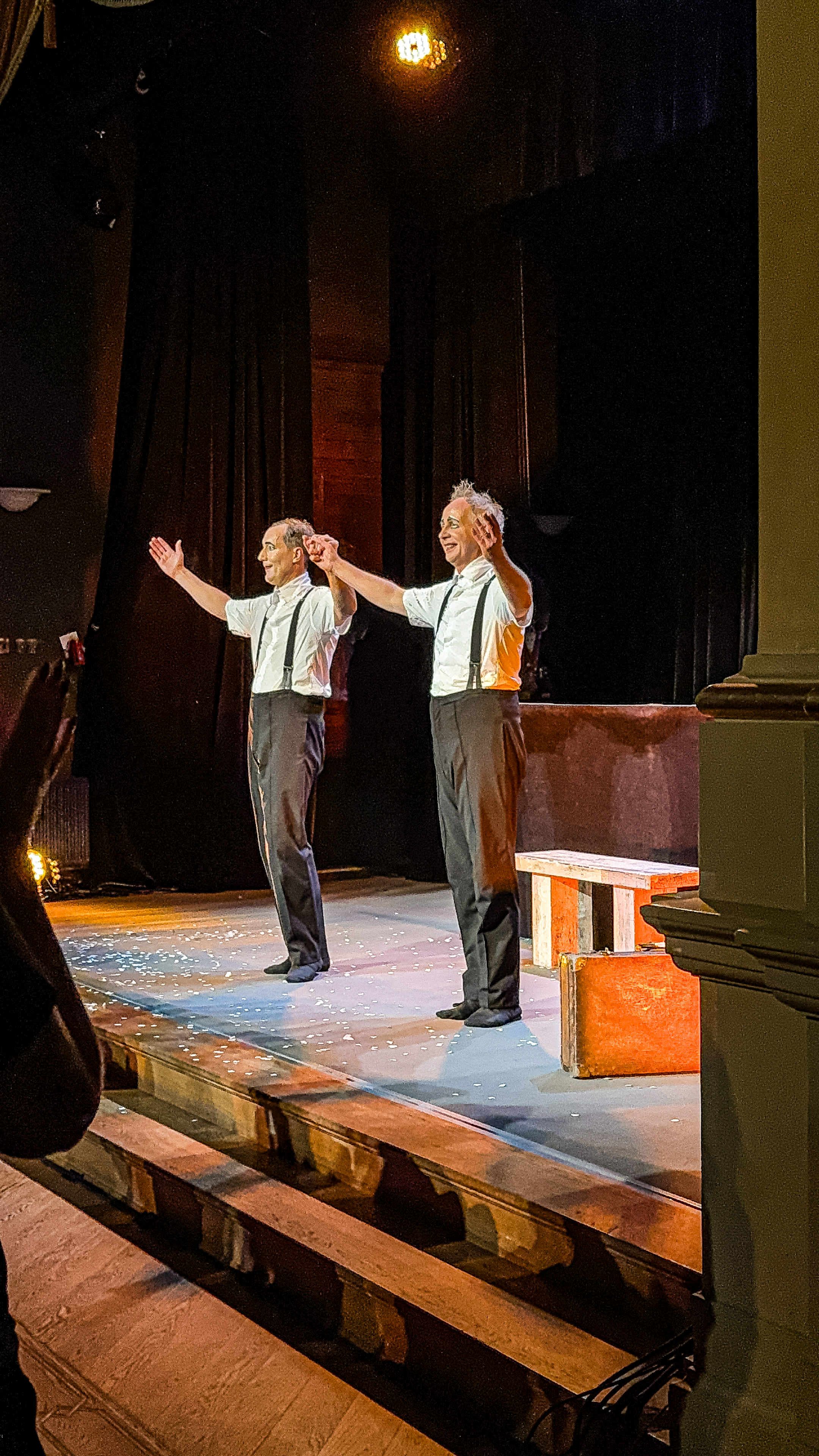 Duet Bodecker & Neander, ukłony po występie na festiwalu Kszesło