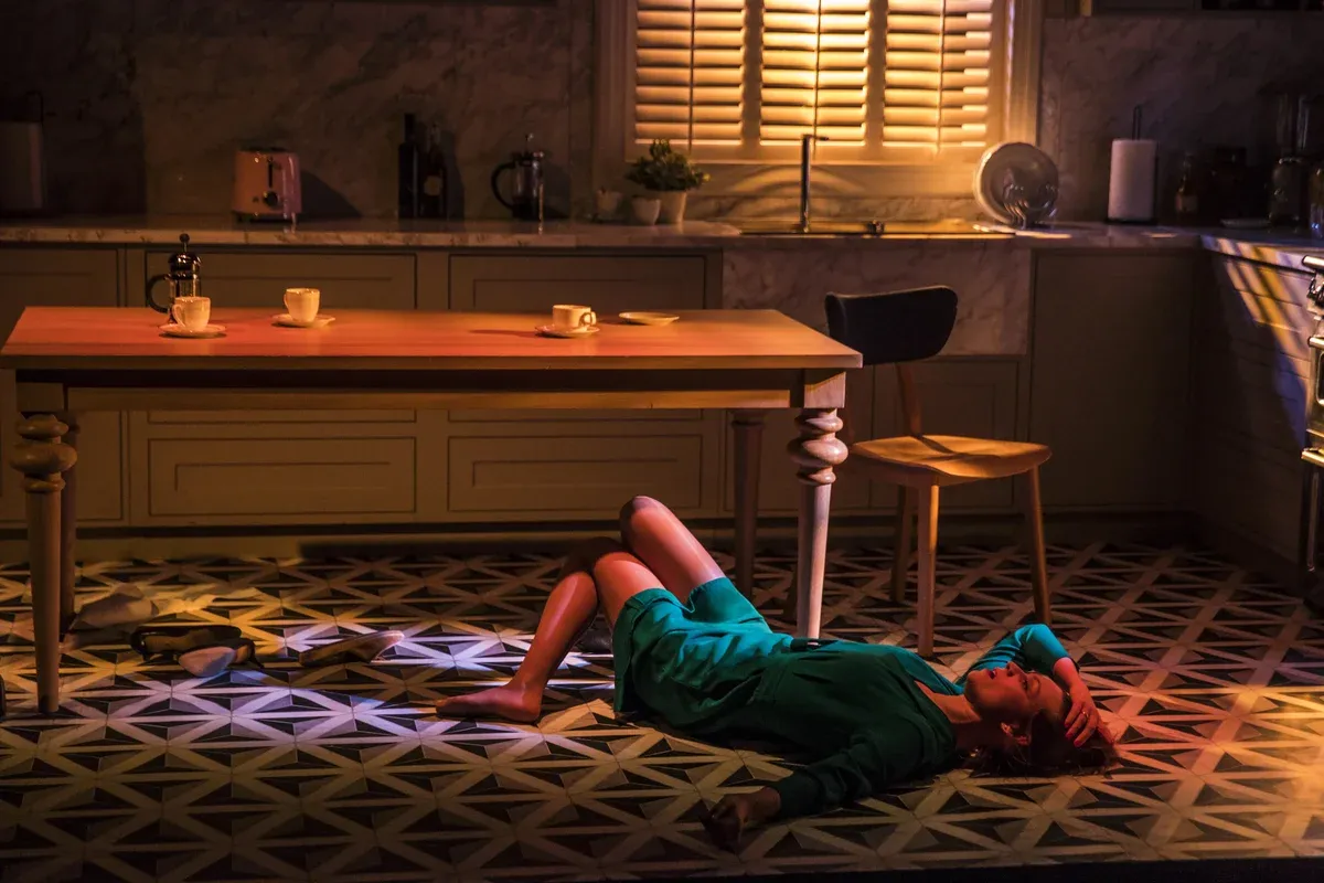 słoneczna linia_recenzja_grafika_jizasykut.pl4.webp